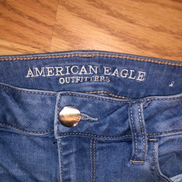 American Eagle distressed jeans - Picture 3 of 5